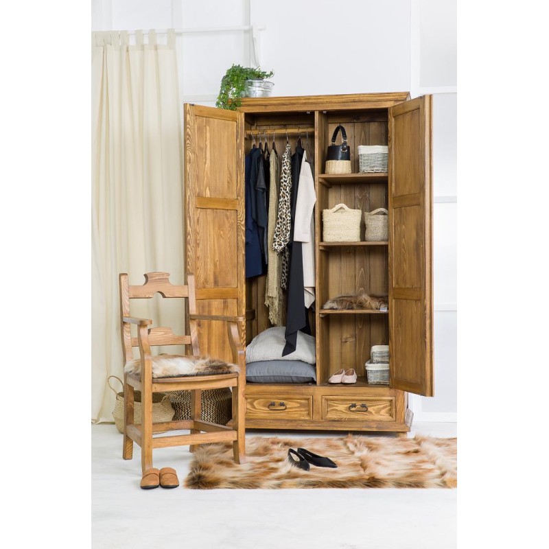 solidne meble z drewna sosnowego