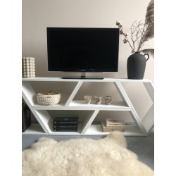 Drewniana szafka – półka COS 22